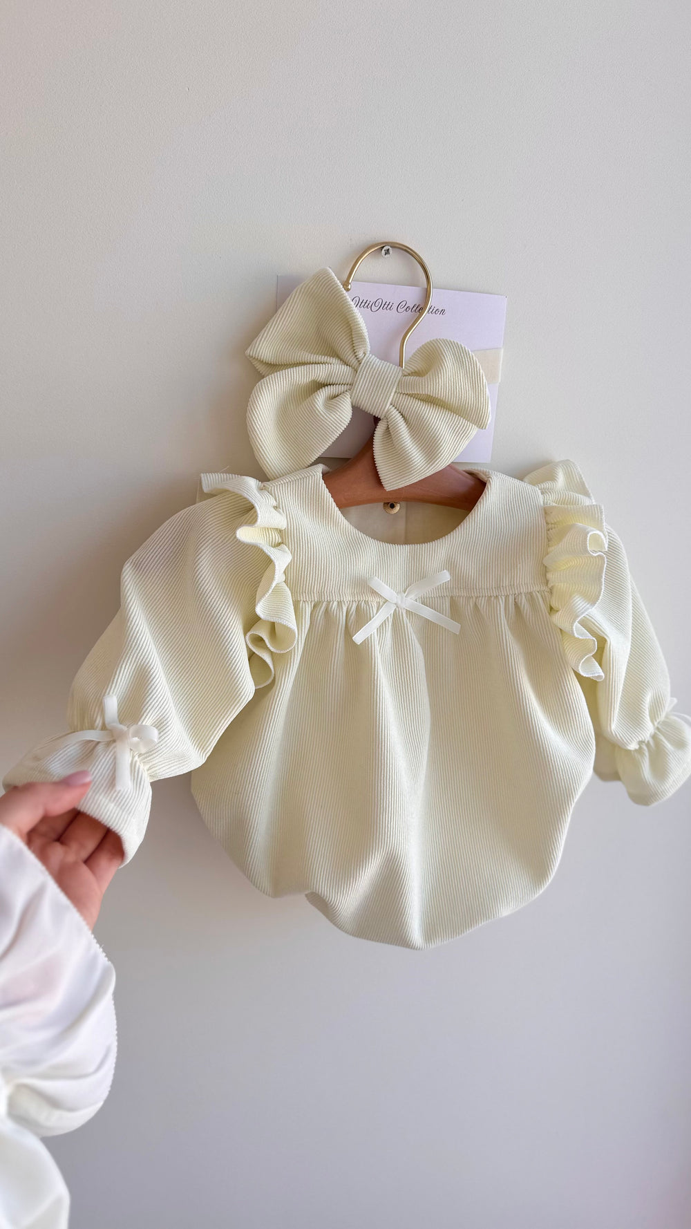 “Baby Bloom Ivory” Romper