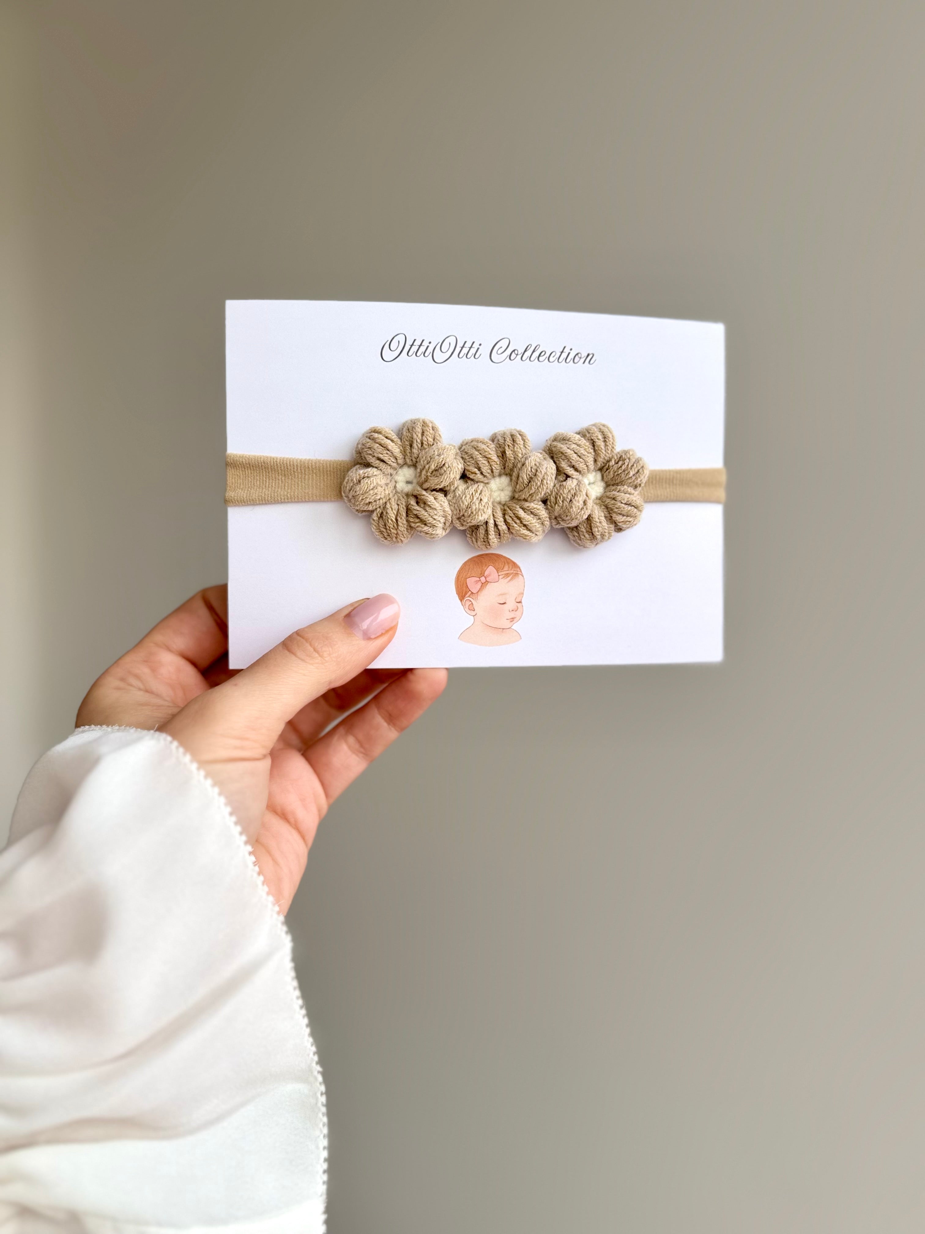 Bentița “Nude Delicate Petals”