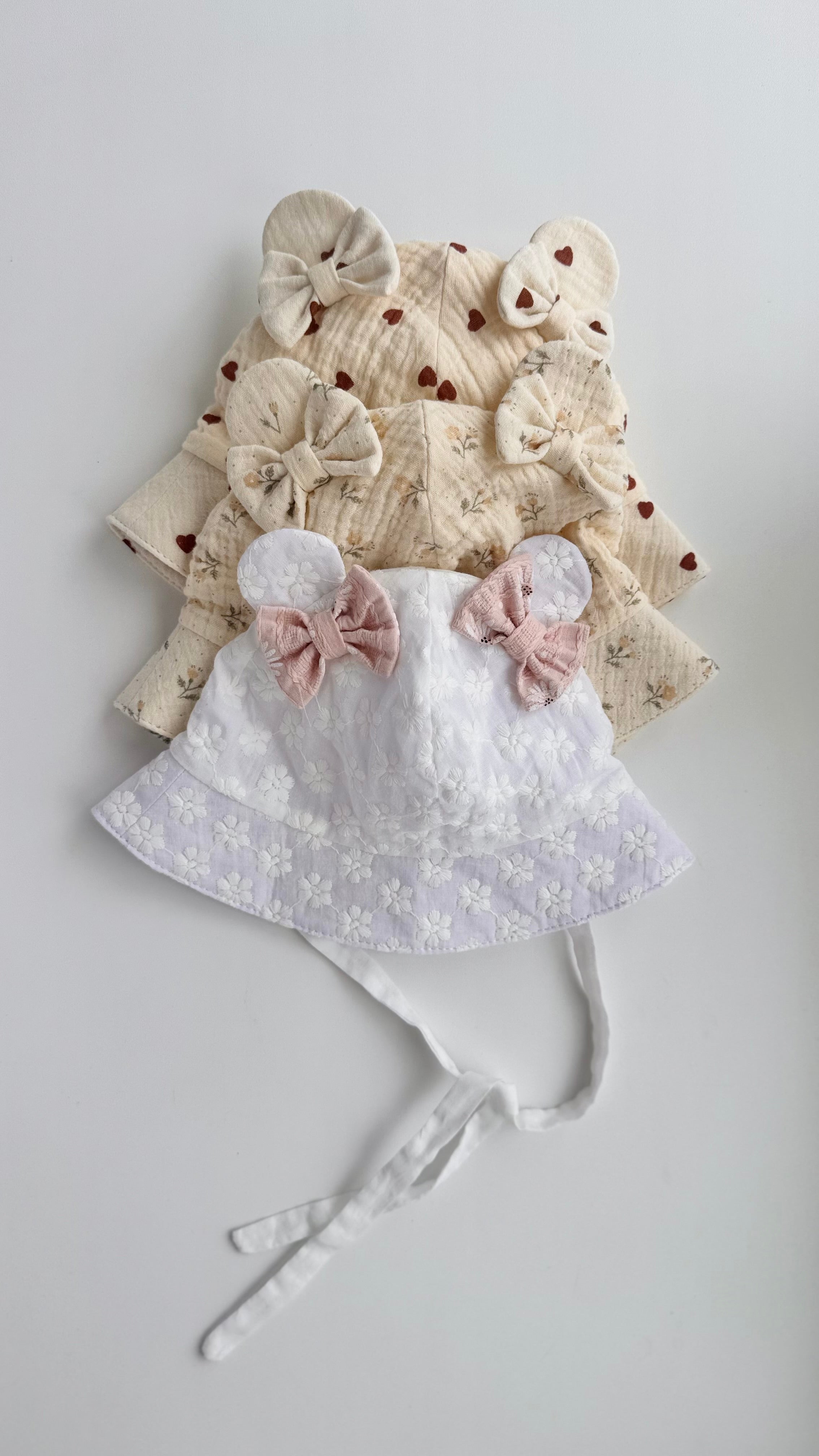 Pălărie din muselină