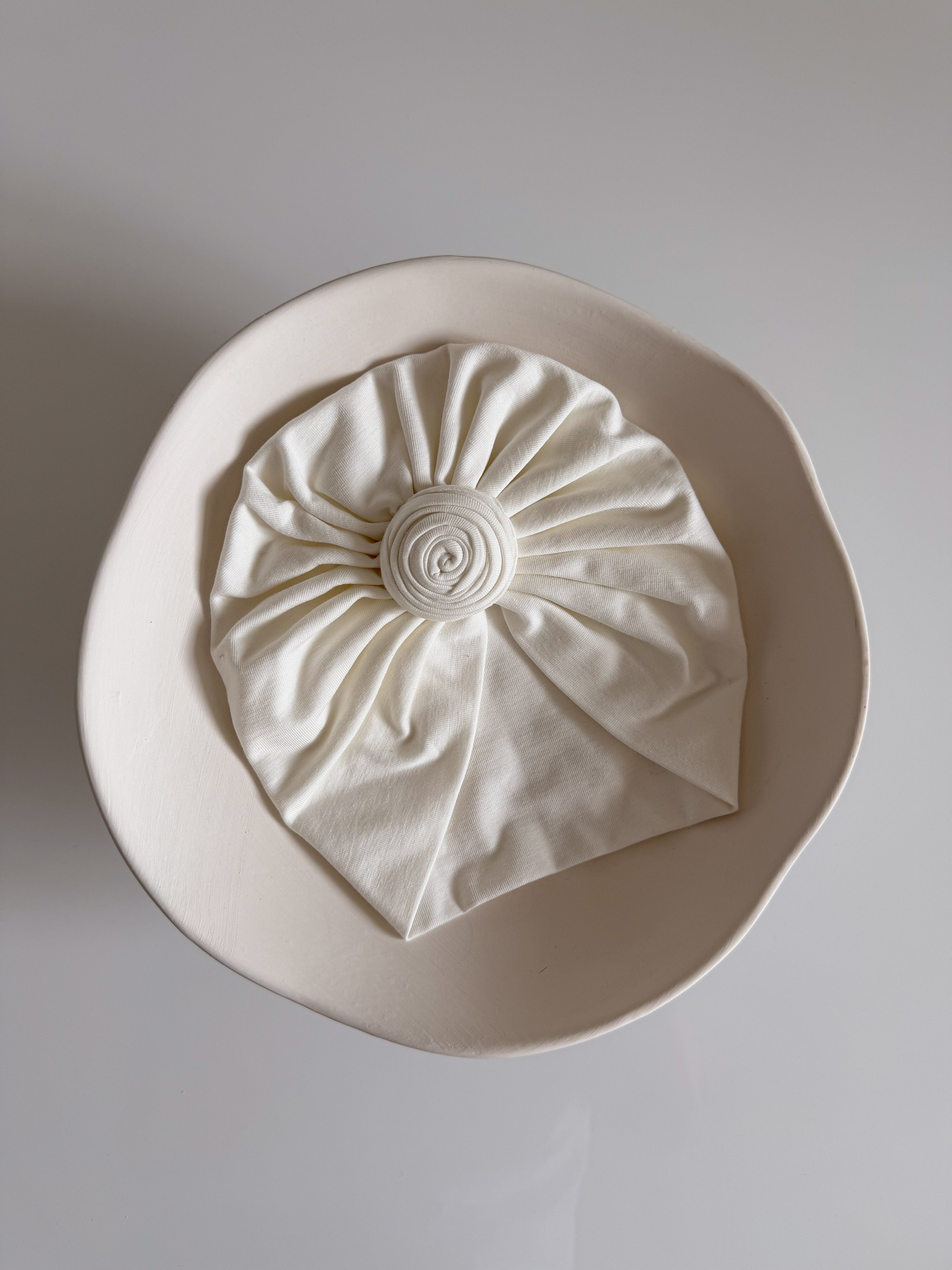 Turban “Bujor Regal” în două straturi