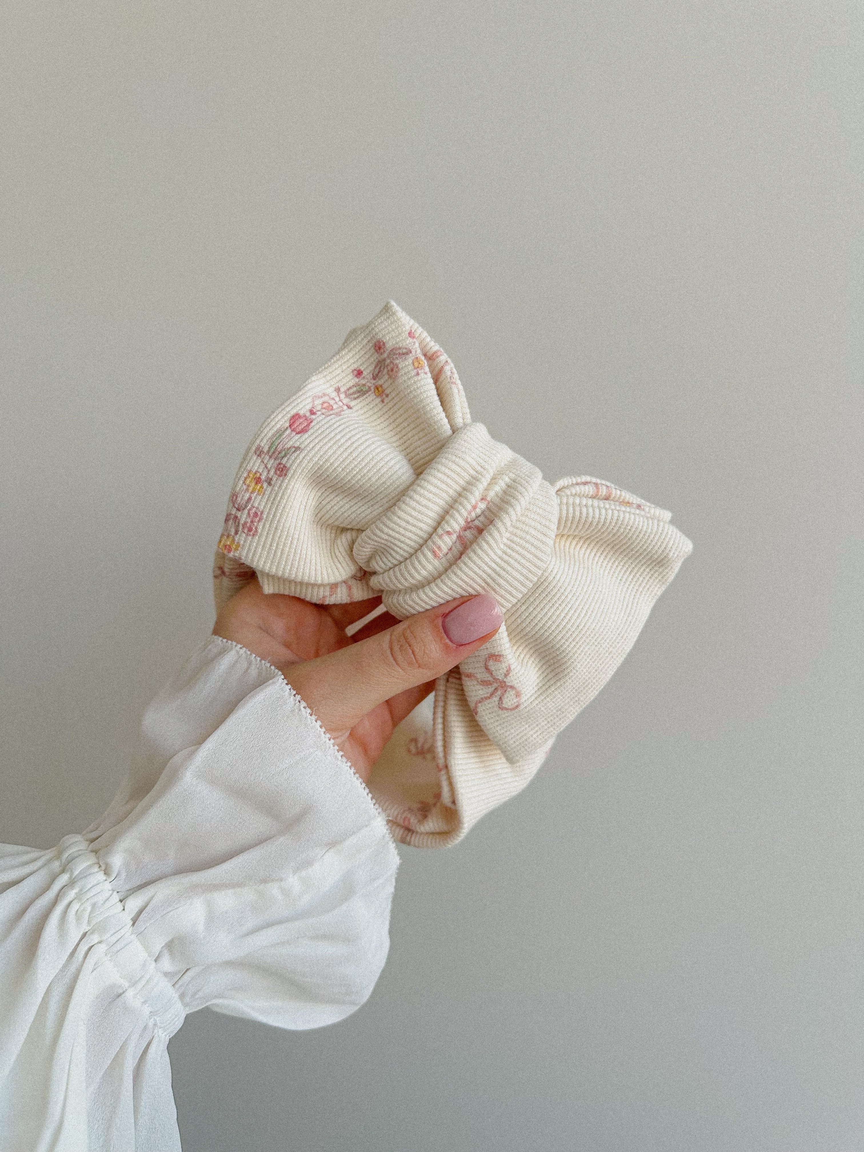 Bentiță „Petale Fine”