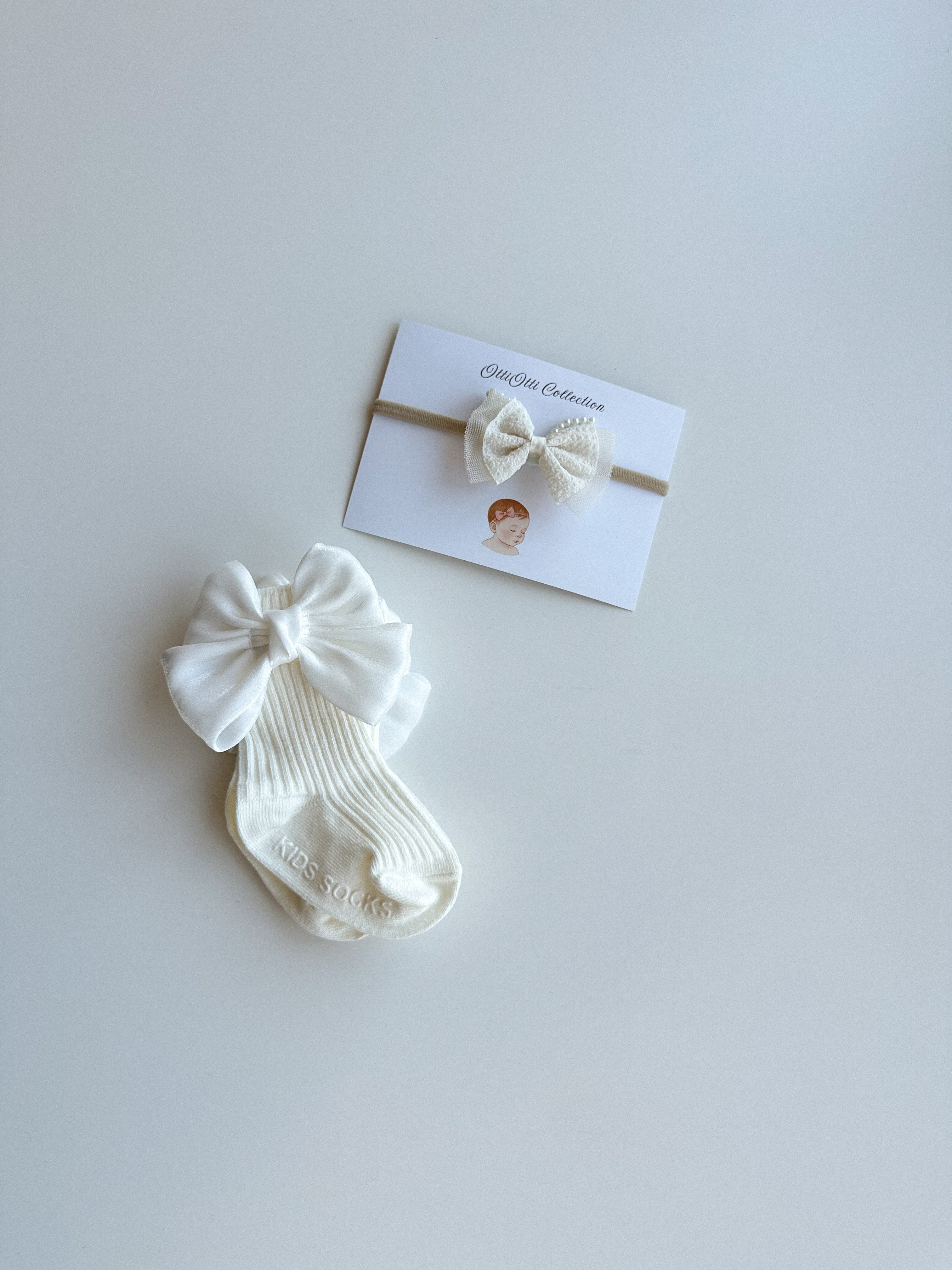 Ciorăpei eleganți „Bow Touch”