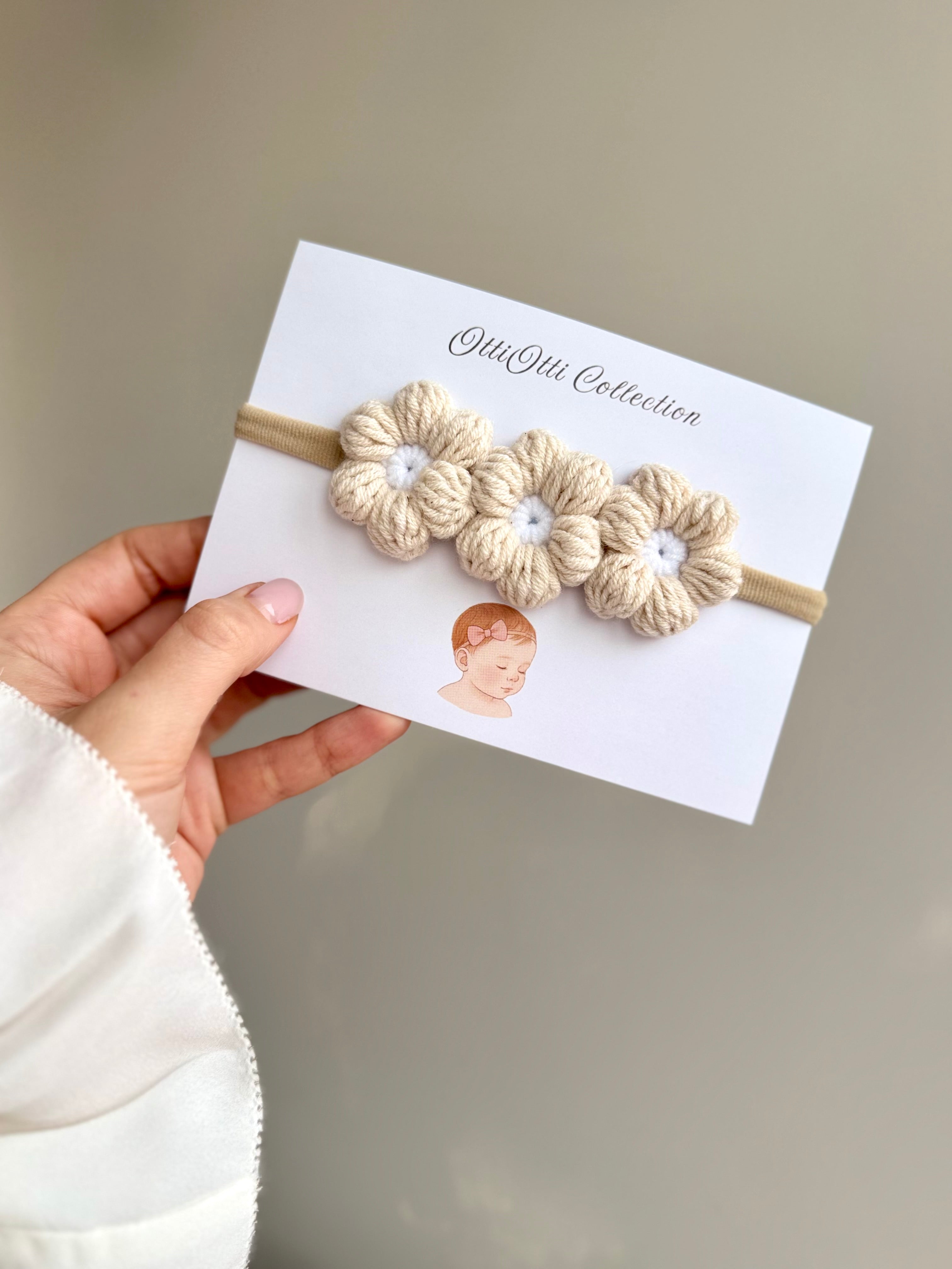 Bentița “Beige Delicate Petals”