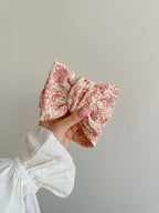 Bentiță „Red Line Flowers”